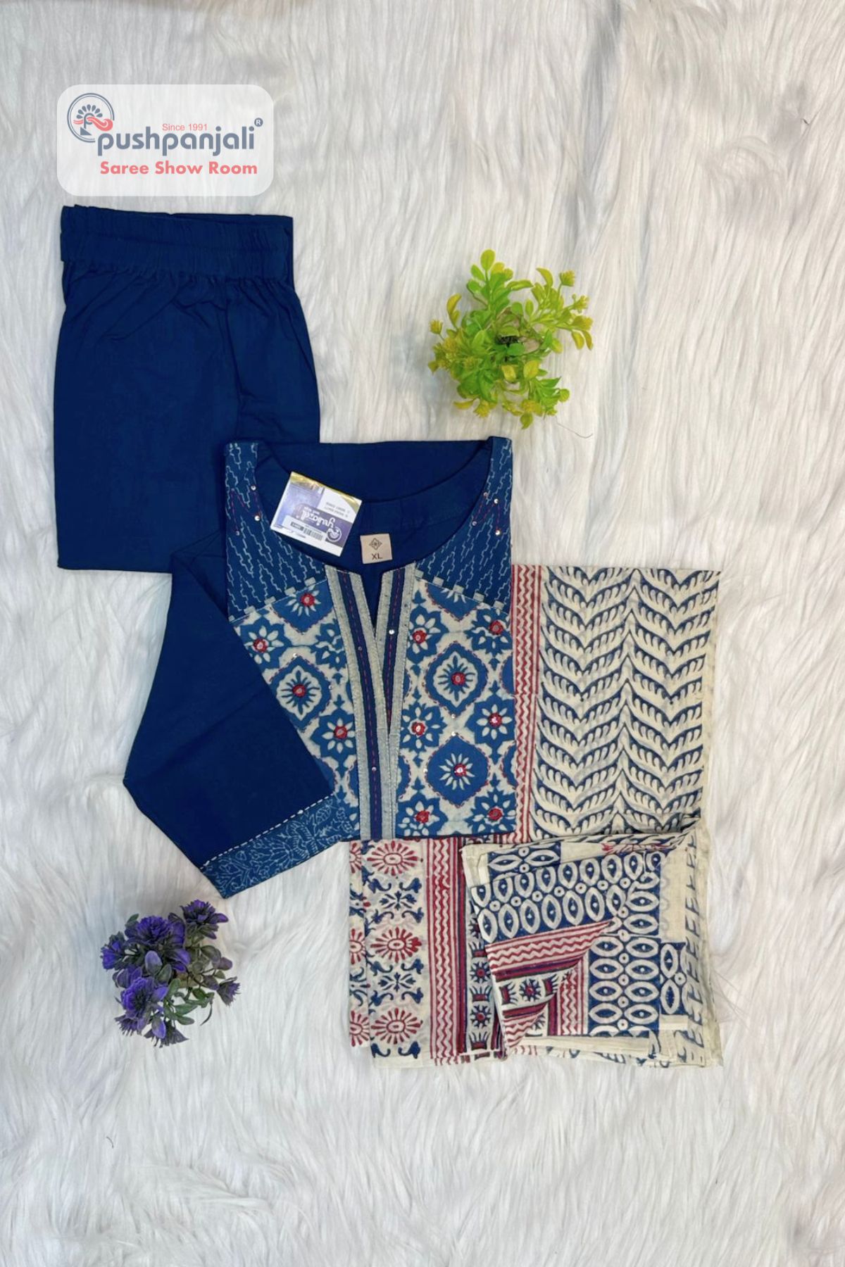 Women's Navy Blue Printed Cotton Kurta Pant Dupatta Set - Image 2