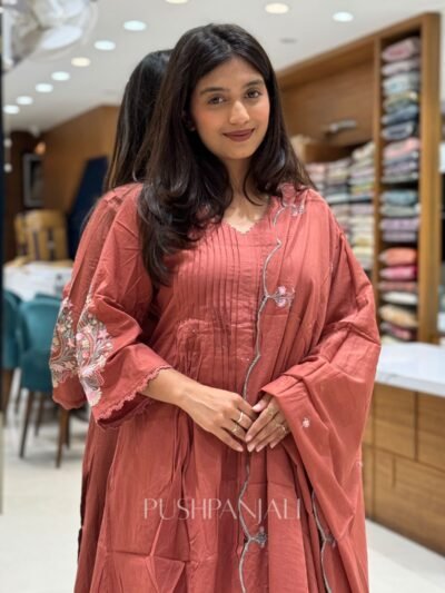 Women's Dusty Rose Pure Cotton Embroidered Kurta Set