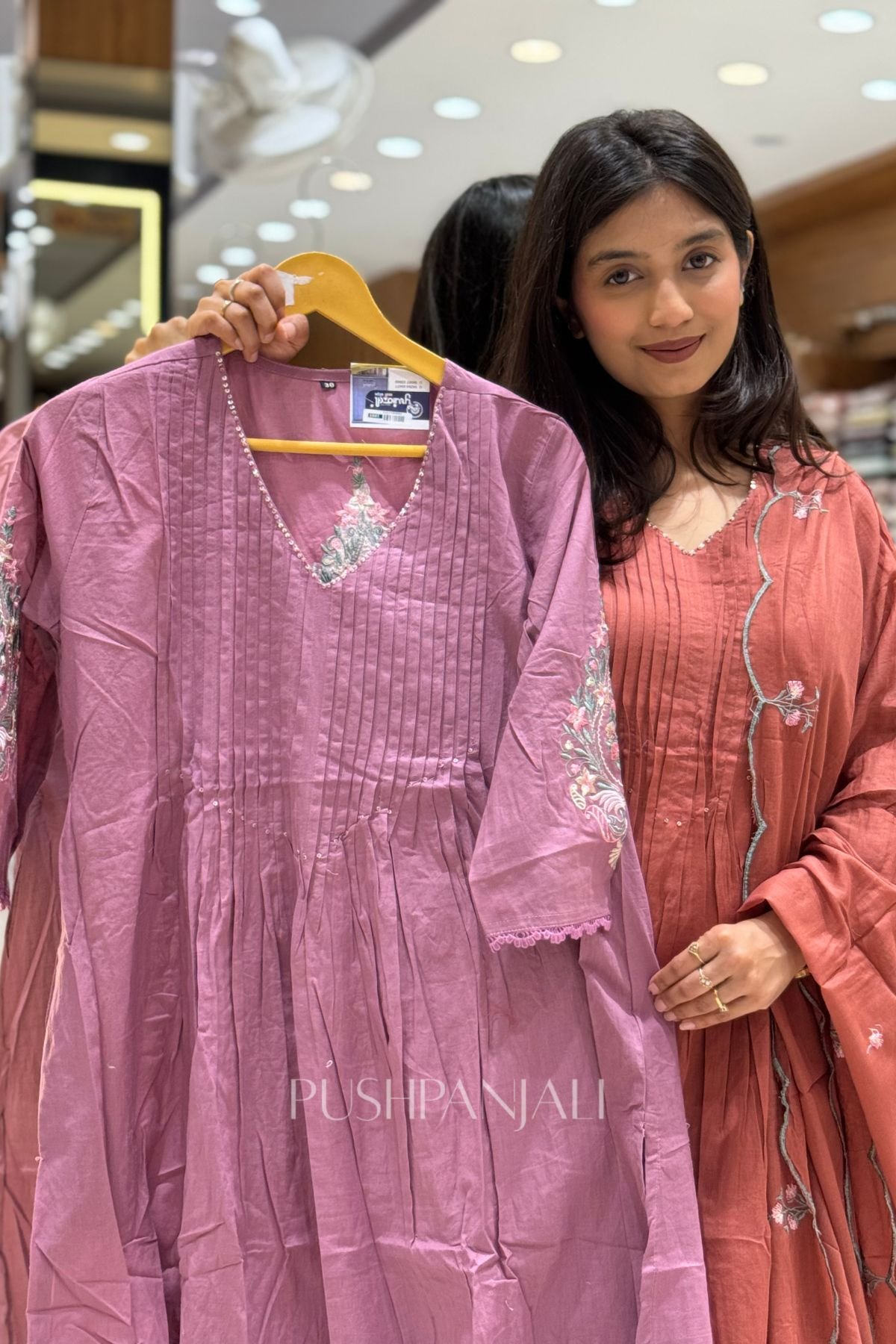 Women's Mauve Pure Cotton Embroidered Kurta Set - Image 2
